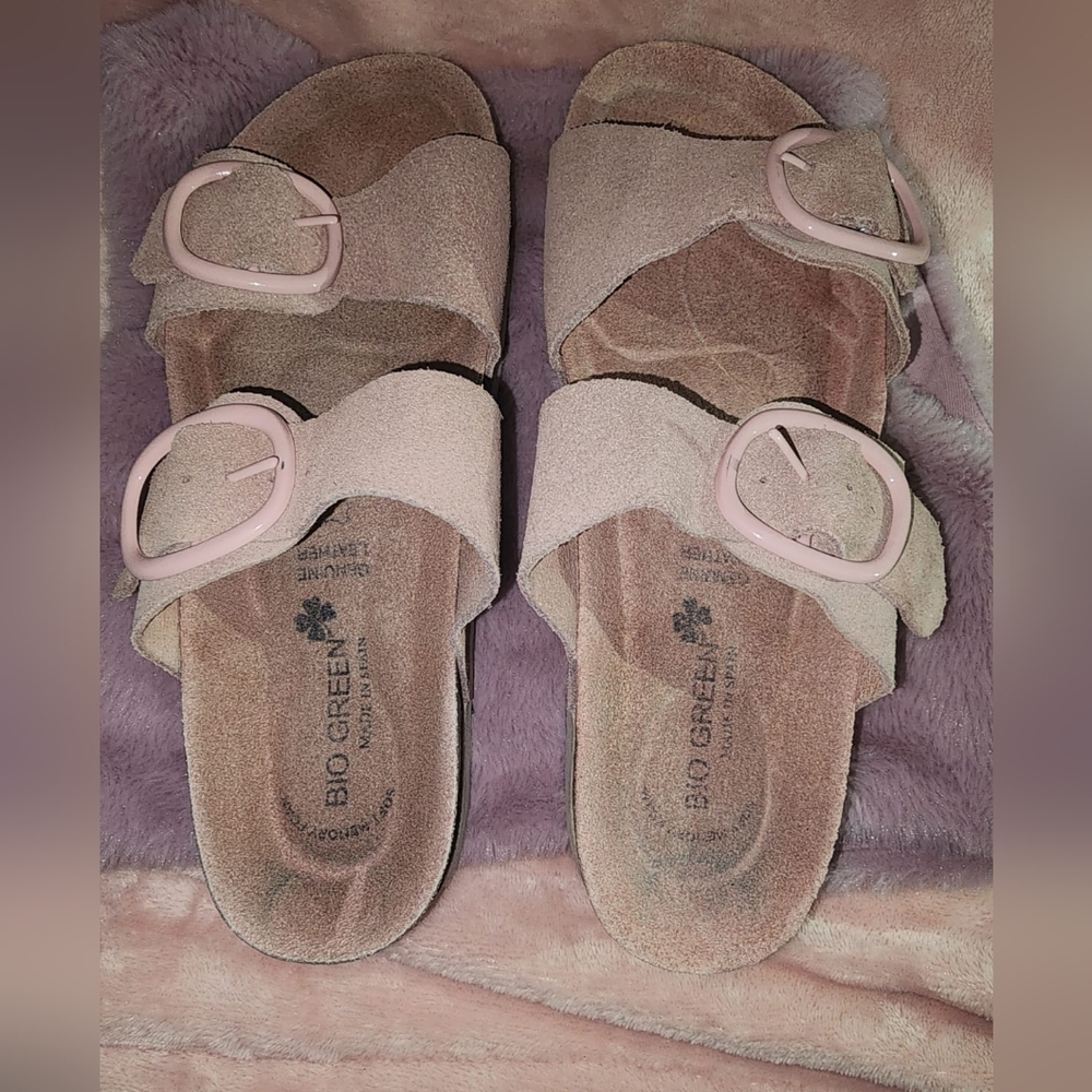 Pink Sandals with Adjustable Straps and Contoured Footbed